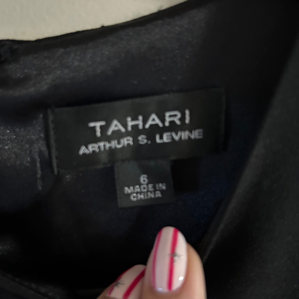 Tahari ASL‎ Embellished Feather-Hem Sheath Dress in Black sz 6 - Picture 4 of 5